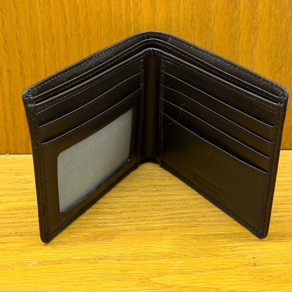Eddie Bauer Leather Bifold Wallet - Picture 2 of 5